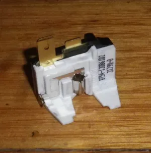 1/4HP Fridge Compressor Overload Cutout - Part # 5100614