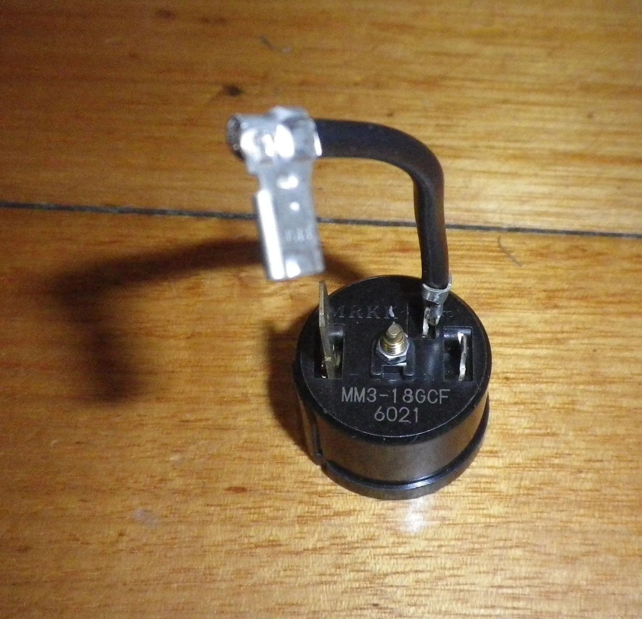 Fisher & Paykel Fridge Compressor Overload Cutout - Part # FP209083, MM3-18GCF