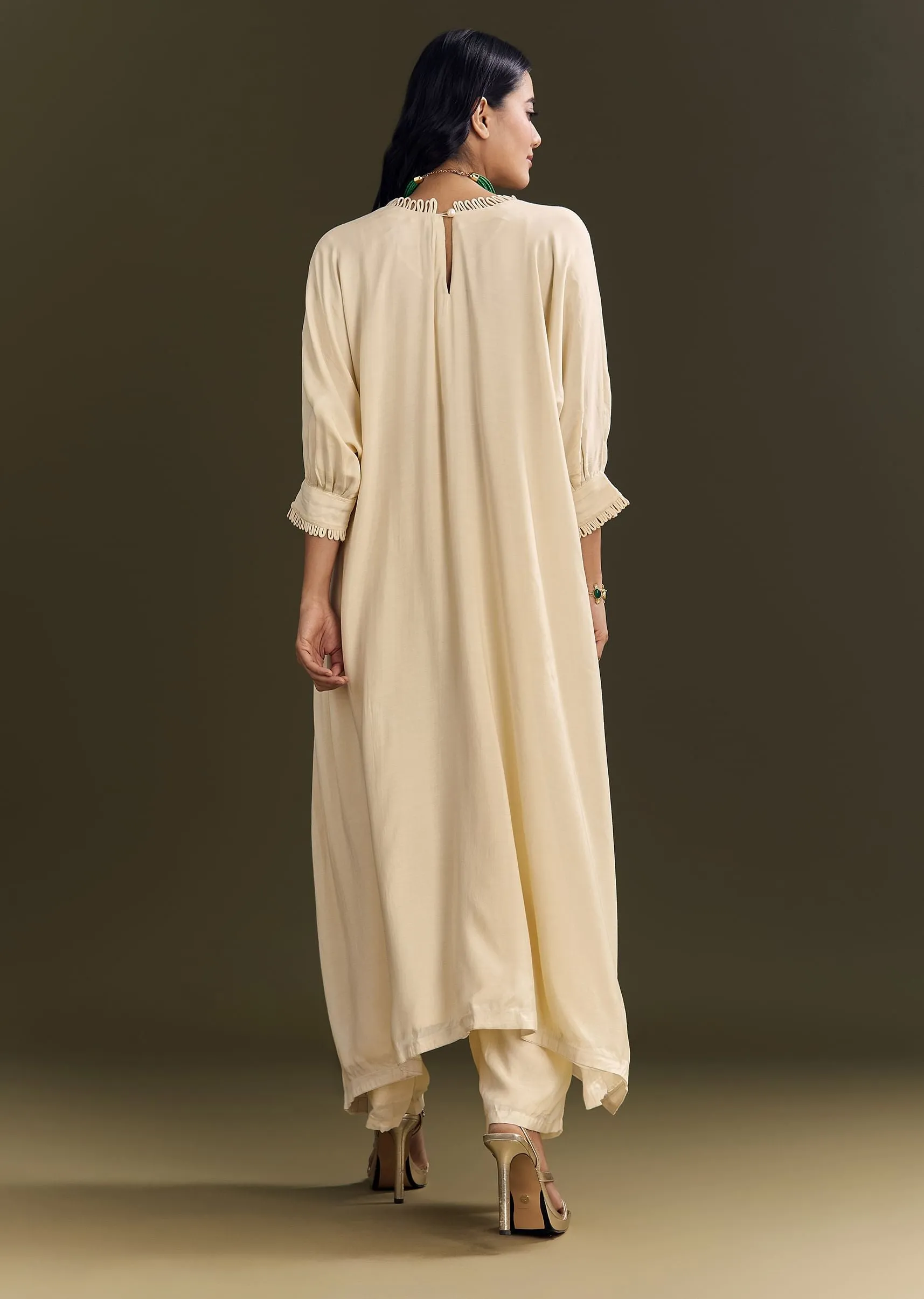 Ivory White Kurta Pant Set With Green Beaded Neckpiece