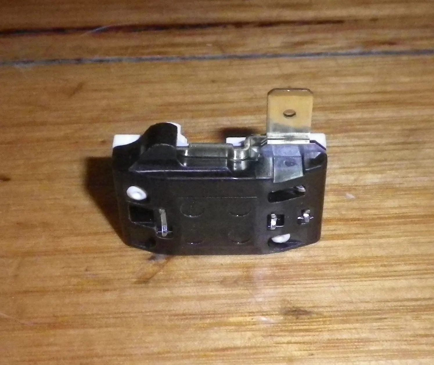 Klixon 4TM Fridge Compressor Overload Cutout - Part # 6750C-0005M, 213SFBYY-520