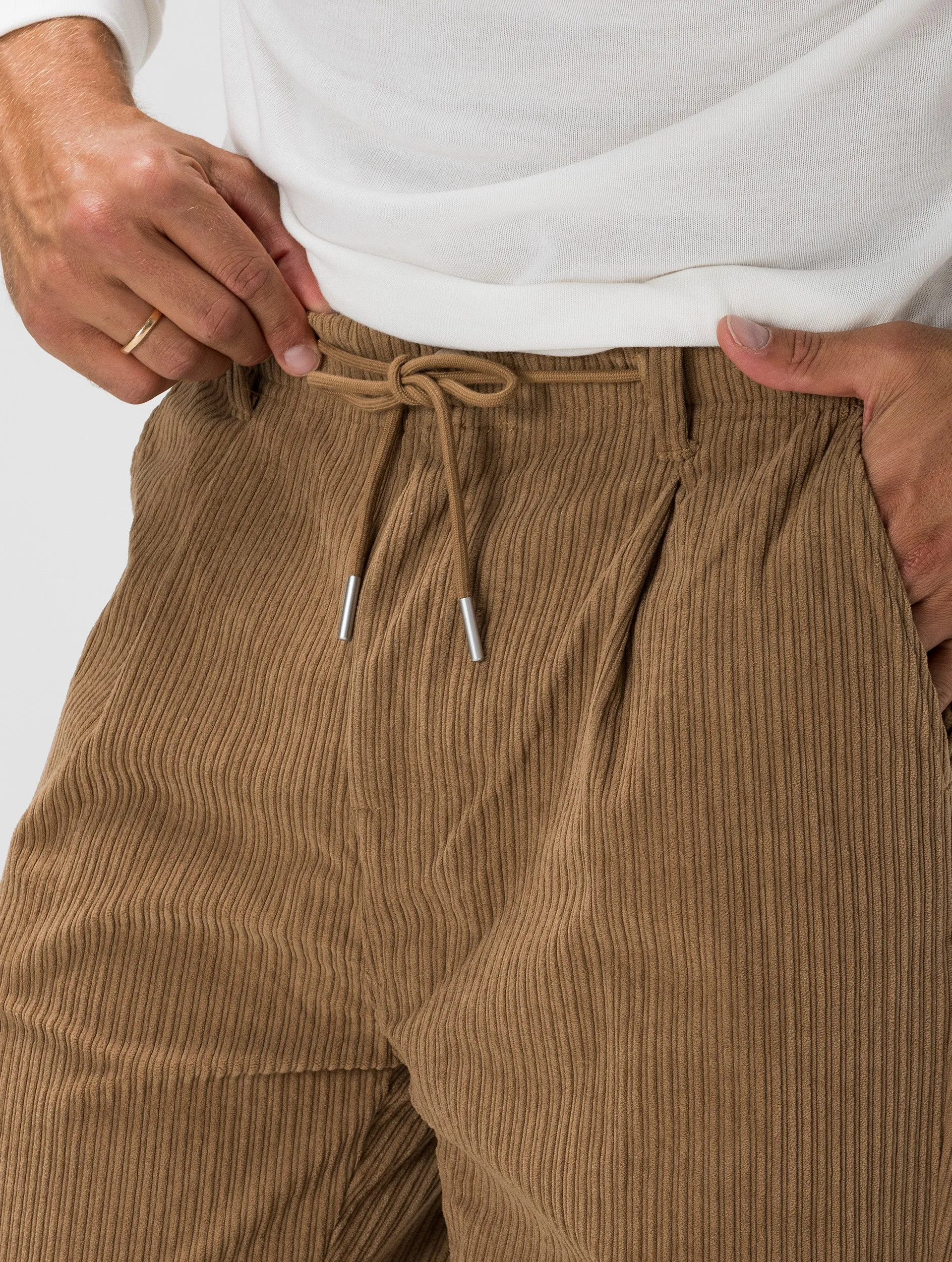 RHYS VELVET PANTS IN CAMEL