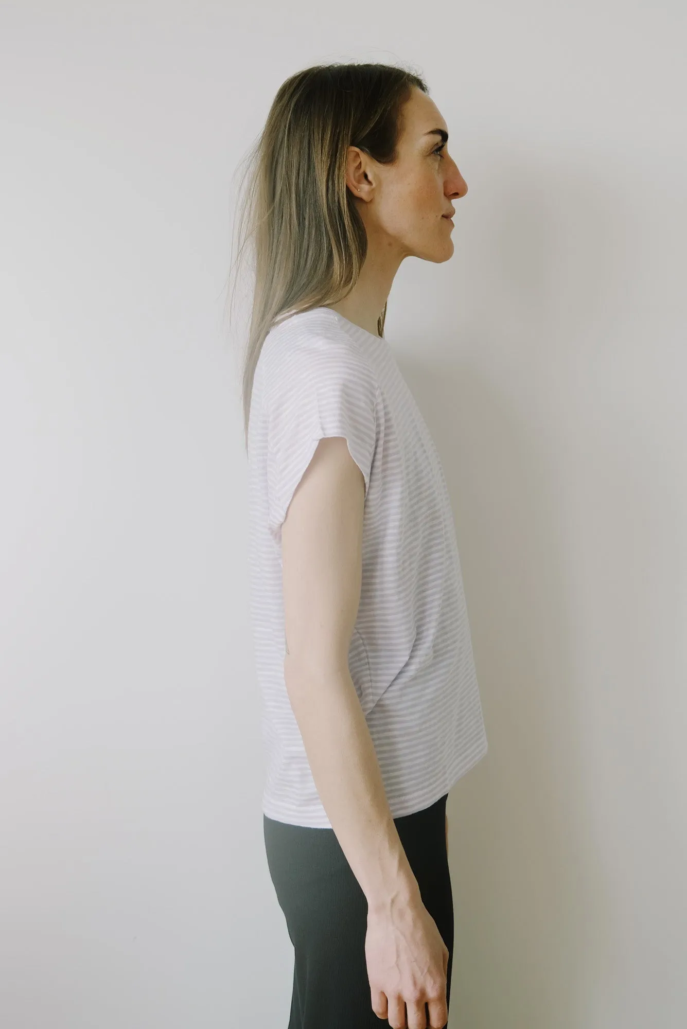 t-shirt - oneliaa striped - lilac / oatmilk